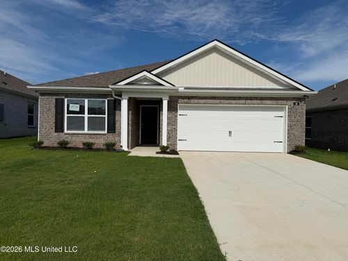 39 Thorn Tree St, Byhalia, MS, 38611-1110 | Card Image