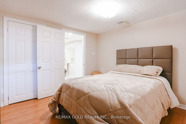 9 Havendale Crt, House attached with 4 bedrooms, 2 bathrooms and 5 parking in Brampton ON | Image 31