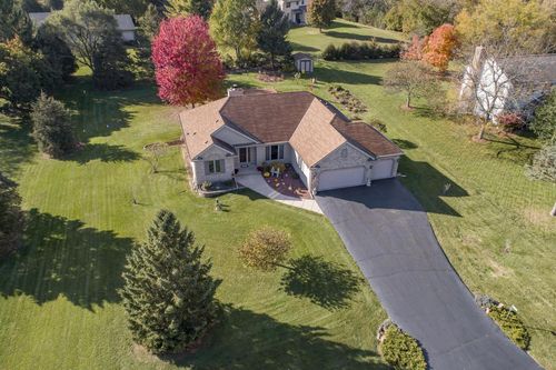 W367S9725 Charnwood Lane, Eagle, WI, 53119 | Card Image