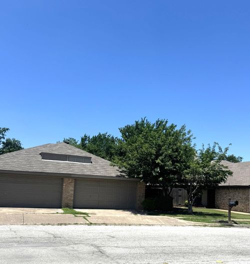 6319 Holiday Ln, North Richland Hills, TX, 76182-4681 | Card Image