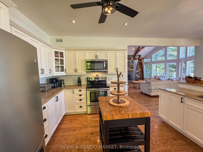 14 Charles Ave, House other with 5 bedrooms, 3 bathrooms and 6 parking in McKellar ON | Image 10