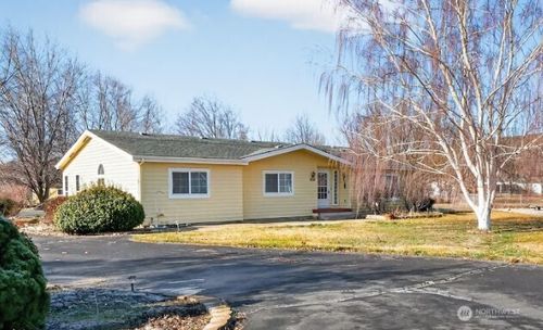 2305 Cherry Blossom Dr, Ephrata, WA, 98823-9414 | Card Image