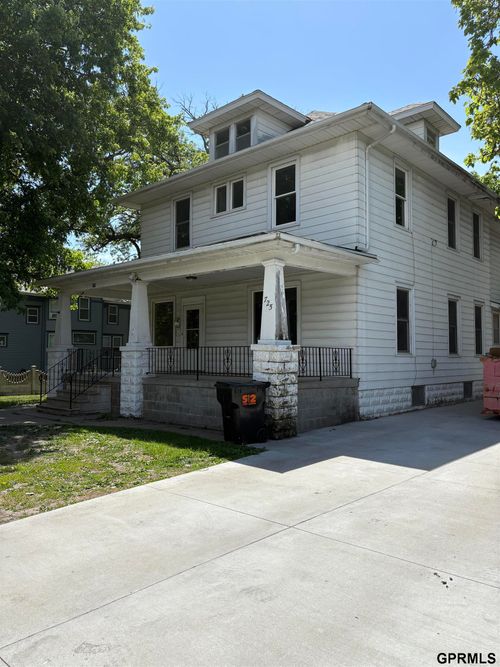 725 E Military Ave, Fremont, NE, 68025-5182 | Card Image