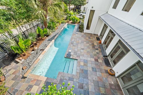235 Malone St, Houston, TX, 77007-8116 | Card Image