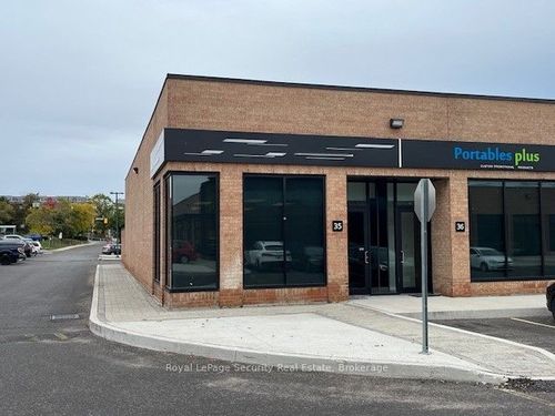 34-2700 Dufferin St, York, ON, M6B4J3 | Card Image