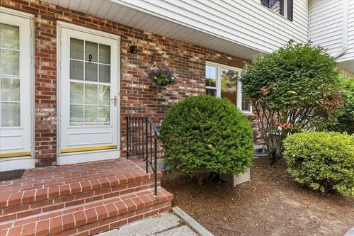 apt-d-104 Newcomb St, Norton, MA, 02766-1857 | Card Image