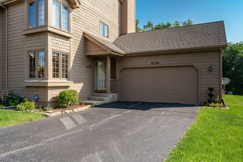 none-6126 Garrett Ln, Rockford, IL, 61107-5230 | Card Image