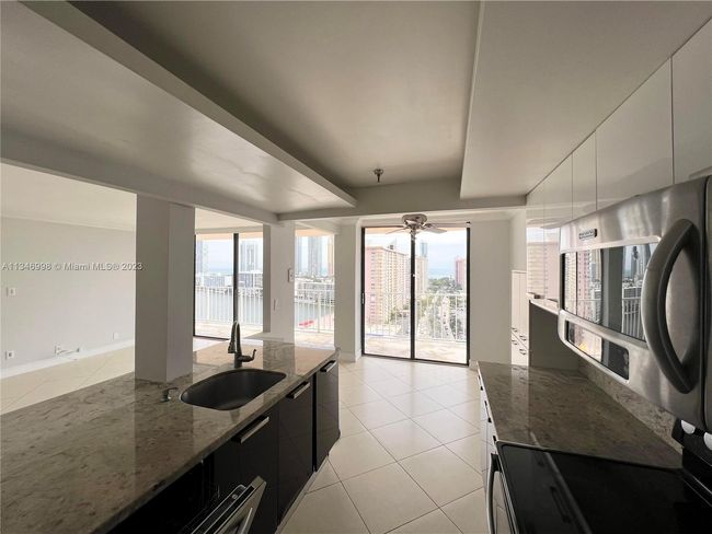 APT-1910 - 290 174 Th St, Condo with 2 bedrooms, 2 bathrooms and null parking in Sunny Isles Beach FL | Image 4