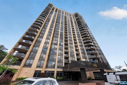 900 Palisade Ave, Fort Lee, NJ, 07024-4135 | Card Image