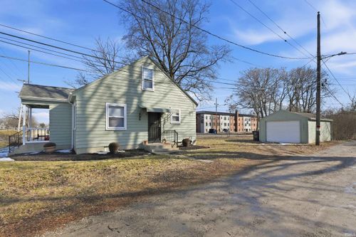 1965 Griswold Dr, Fort Wayne, IN, 46805-4126 | Card Image