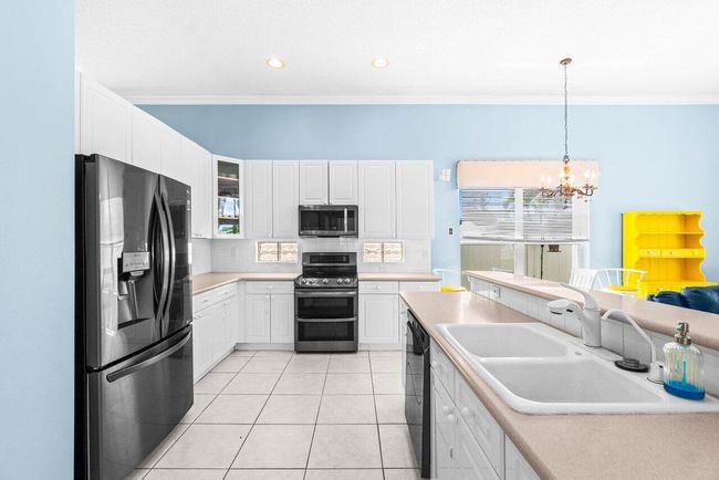 5946 Bay Hill Cir, House other with 4 bedrooms, 2 bathrooms and null parking in Lake Worth FL | Image 15