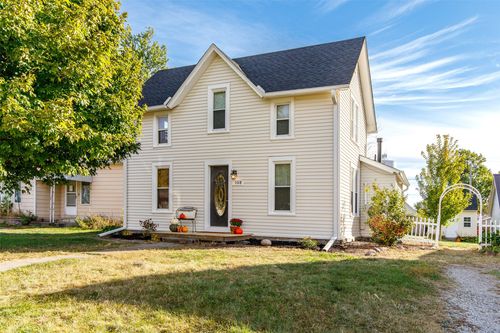 108 S 4th Ave, Huxley, IA, 50124-9438 | Card Image