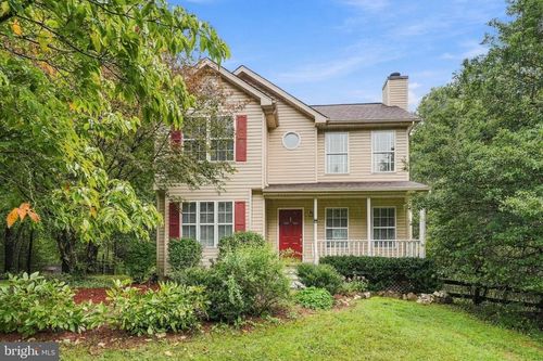 12151 Deerfield Ln, AMISSVILLE, VA, 20106-3408 | Card Image