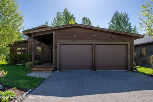3230 W King Eider Rd, Jackson, WY, 83001-9194 | Card Image