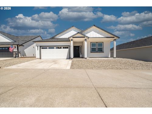 761 Spyglass Dr, Bandon, OR, 97411-8893 | Card Image