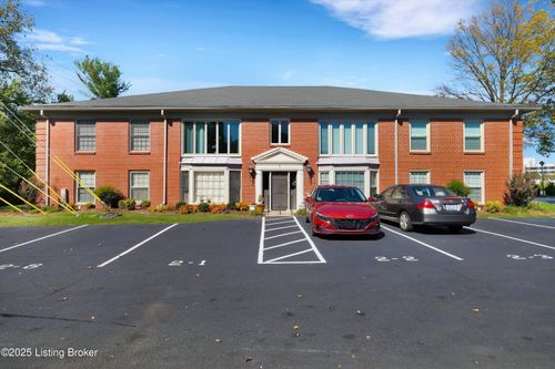 7-2 Dupont Way, Louisville, KY, 40207-4621 | Card Image