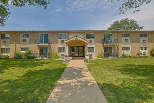 apt-1d-9562 Park Ln, Des Plaines, IL, 60016-3956 | Card Image