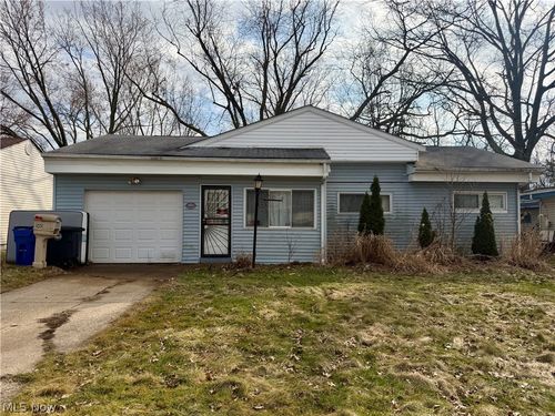 18062 Blandford Rd, Cleveland, OH, 44121-1030 | Card Image