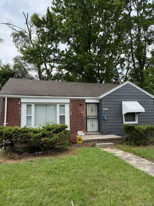 15729 Greenfield Rd, Detroit, MI, 48227-2338 | Card Image