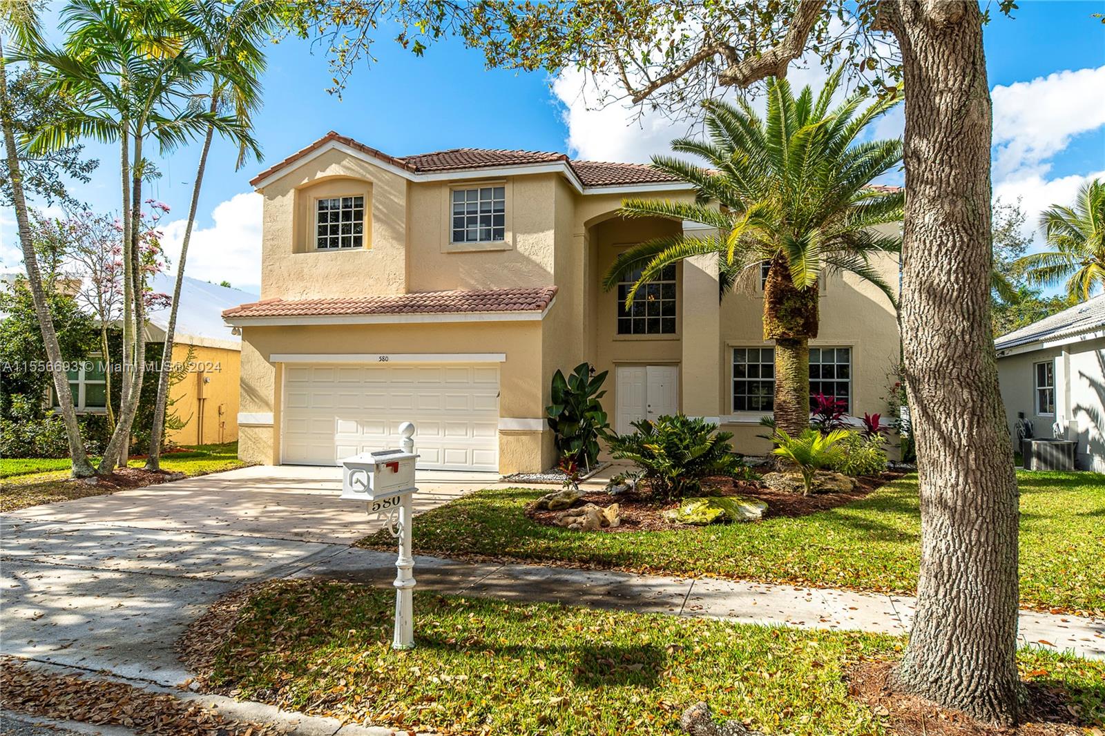 Cascade Falls Dr, Weston, FL 33327