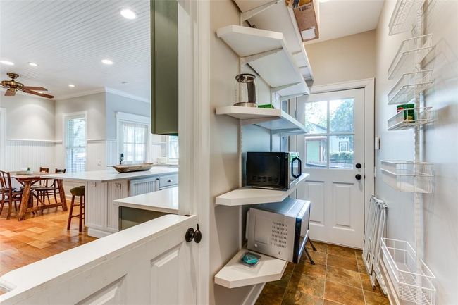 2113 Brooklyn St, House other with 3 bedrooms, 4 bathrooms and null parking in Austin TX | Image 21