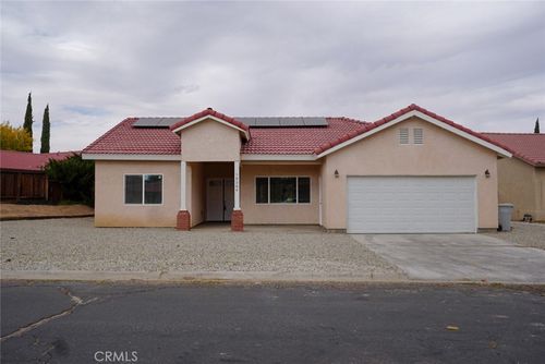 10304 Primrose Ave, Hesperia, CA, 92345-7718 | Card Image