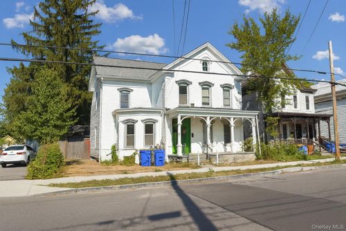 51 Henry St, Kingston, NY, 12401-5017 | Card Image