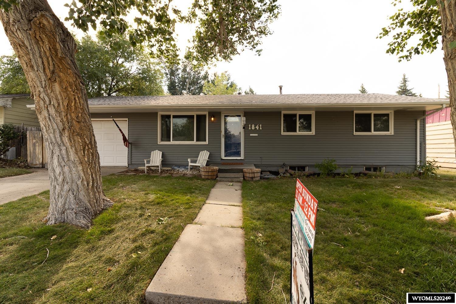 Lennox Ave, Casper, WY 82601