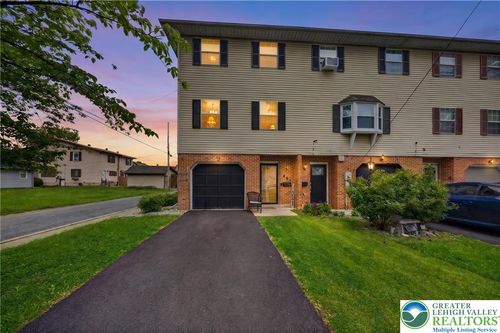 867 Polk St, Allentown, PA, 18109-2332 | Card Image