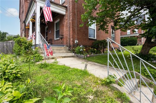 13 Blackstone St, Cumberland, RI, 02864-7026 | Card Image