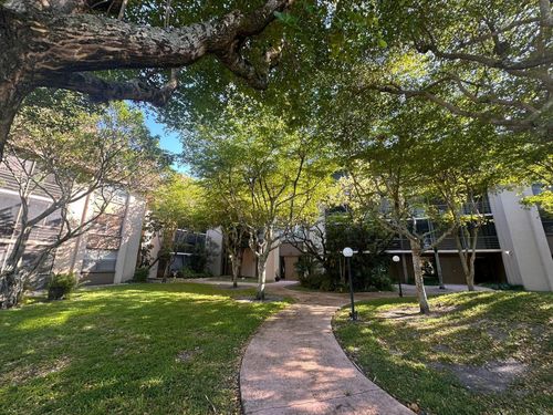 apt-402-661 Ne 195th St, Miami, FL, 33179-3316 | Card Image