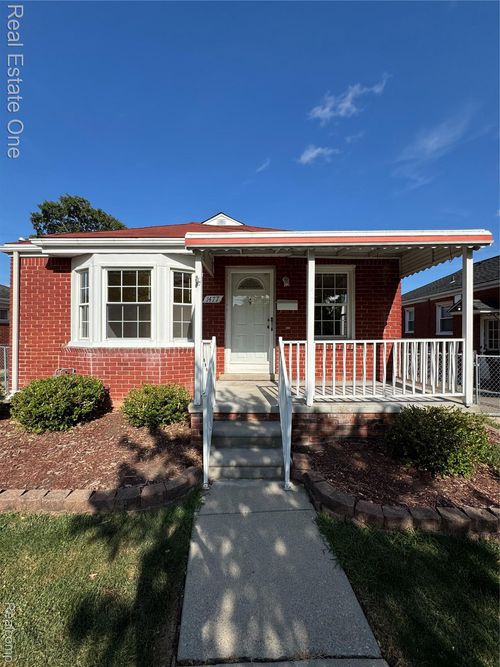 1477 13th St, Wyandotte, MI, 48192-3335 | Card Image