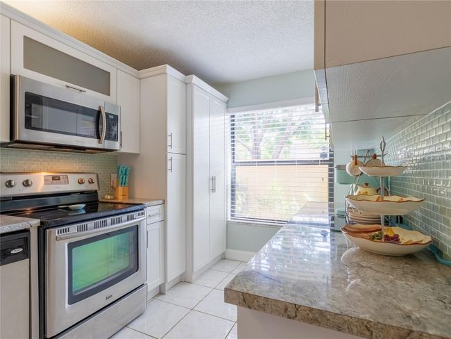 280 - 1424 Nw 97 Th Ter, Townhouse with 2 bedrooms, 3 bathrooms and null parking in Pembroke Pines FL | Image 8