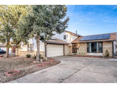 582 Revere St, Aurora, CO, 80011 | Card Image