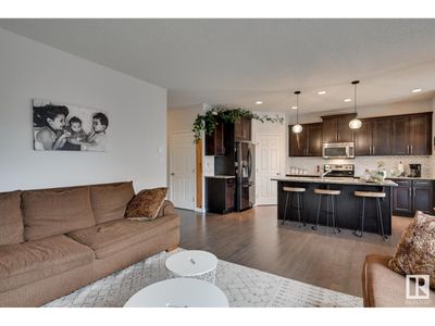 7819 173 Ave Nw, House other with 4 bedrooms, 4 bathrooms and null parking in Edmonton AB | Image 2