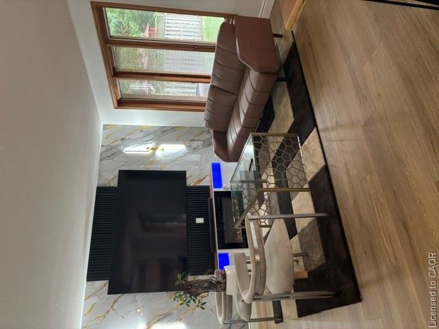 Residential Lease in Hamilton 2