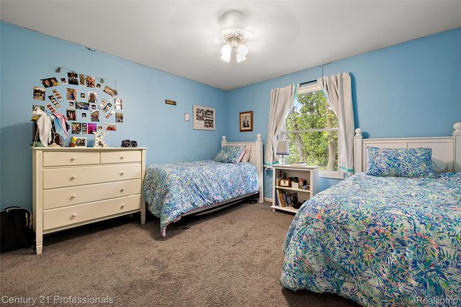 Bedroom 2 upstairs | Image 35