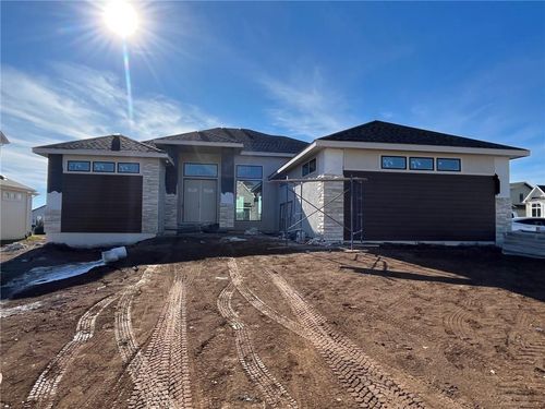 12605 W 170th St, Overland Park, KS, 66221-8916 | Card Image