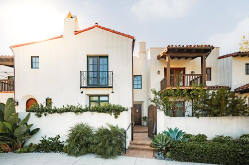 124 W Yanonali St, SANTA BARBARA, CA, 93101-3524 | Card Image
