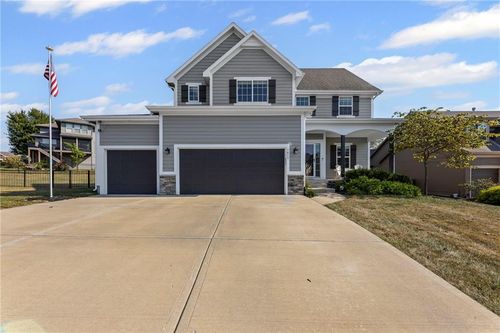 1415 Lewis Cir, Raymore, MO, 64083-7807 | Card Image