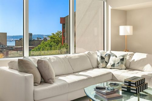 apt-604-2000 1st Ave, Seattle, WA, 98121-2166 | Card Image