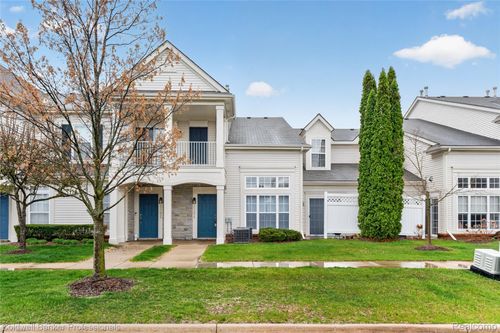 2104 Trailway Ct, Commerce Twp, MI, 48390-4003 | Card Image