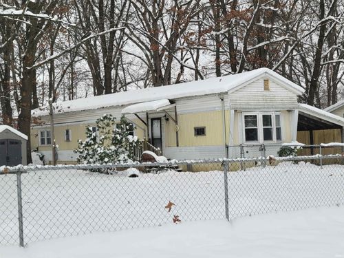 30318 Chevy Chase Dr, Elkhart, IN, 46514-8780 | Card Image