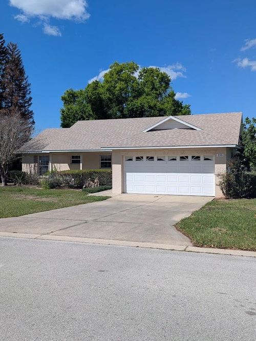 108 Twin Lake Cir, Umatilla, FL, 32784-8331 | Card Image
