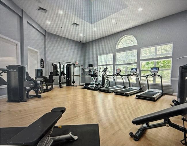 Community work out room | Image 30