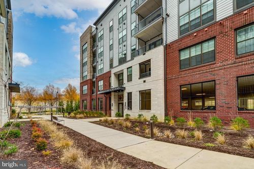 apt-104-102 Saint Ives Pl, OXON HILL, MD, 20745-1445 | Card Image