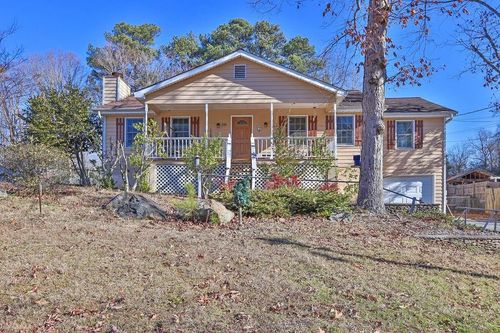 869 Falconcrest Dr, Lawrenceville, GA, 30043-3415 | Card Image