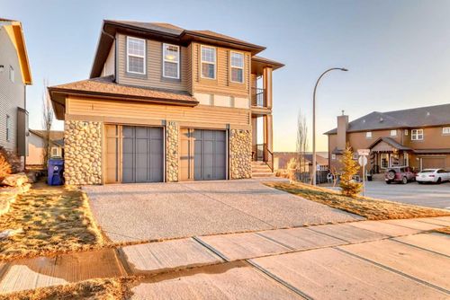 168 Heritage Blvd, Cochrane, AB, T4C0S6 | Card Image