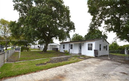 16400 Nw 17th Ct, Miami Gardens, FL, 33054-6604 | Card Image