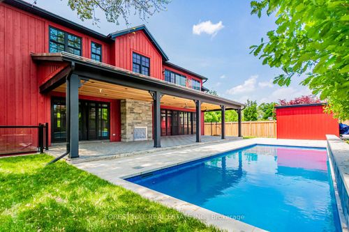 7089 2nd Line W, Mississauga, ON, L5W1A1 | Card Image